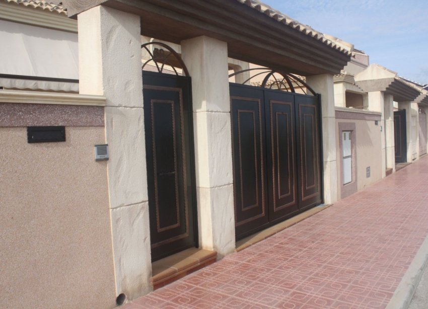 Obra nueva - Adosado - - Torrevieja - Los Altos