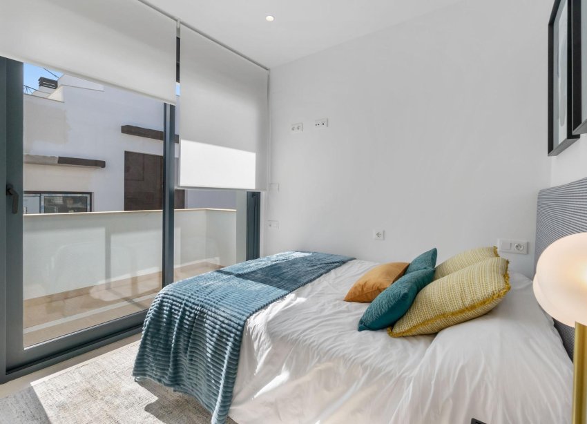 Obra nueva - Adosado - Torrevieja