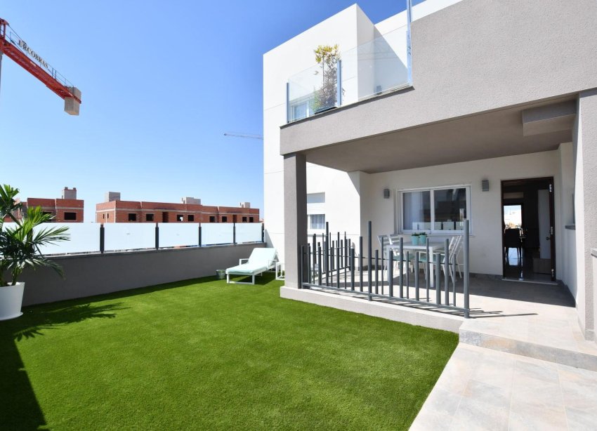 Obra nueva - Apartamento / Dúplex - San Miguel de Salinas