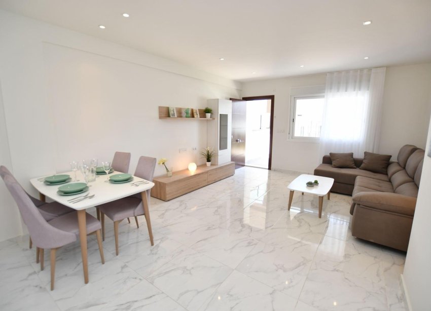 Obra nueva - Apartamento / Dúplex - San Miguel de Salinas