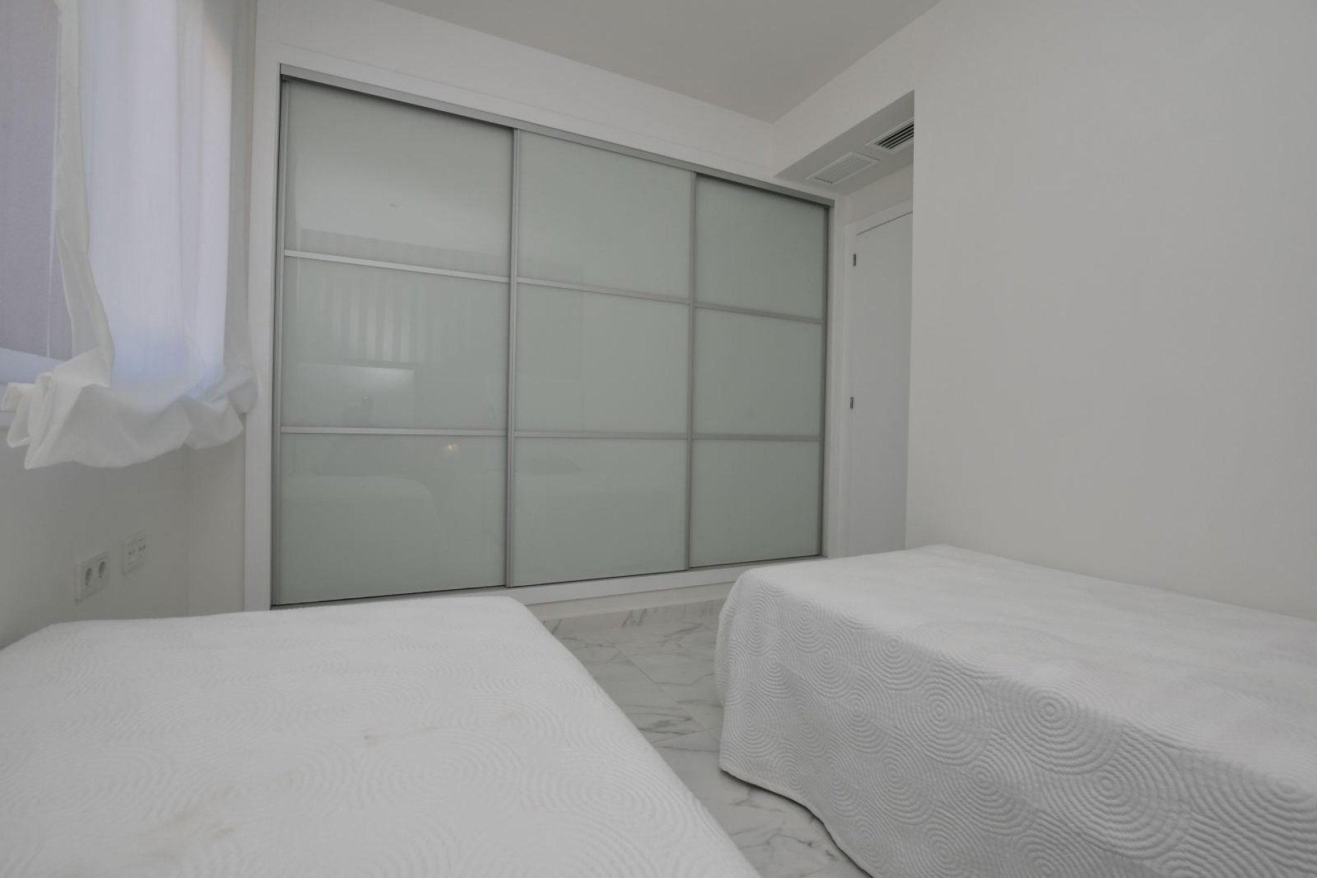 Obra nueva - Apartamento / Dúplex - San Miguel de Salinas