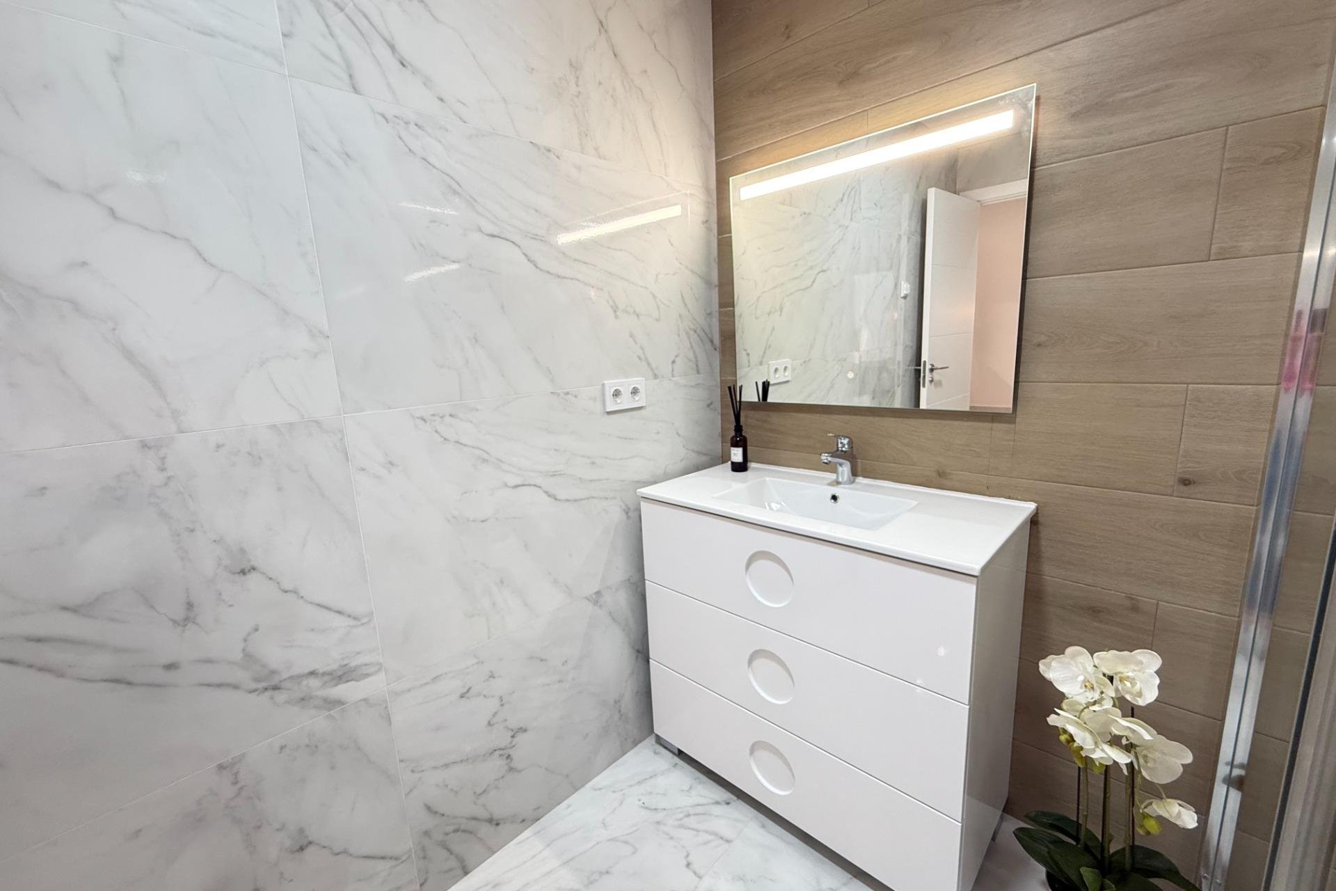 Obra nueva - Apartamento - Torrevieja - Playa del cura