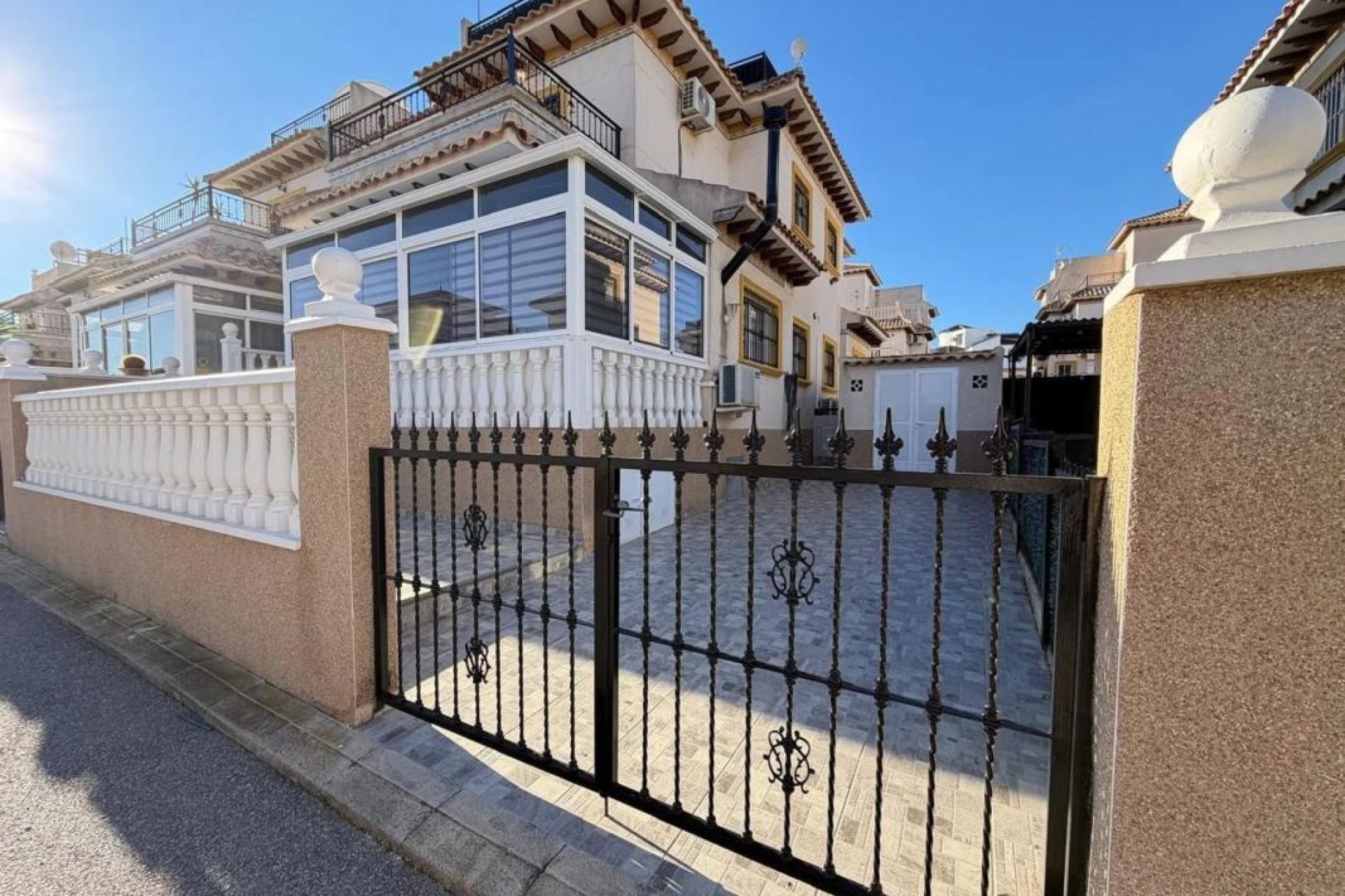 Obra nueva - Casas adosadas - Orihuela