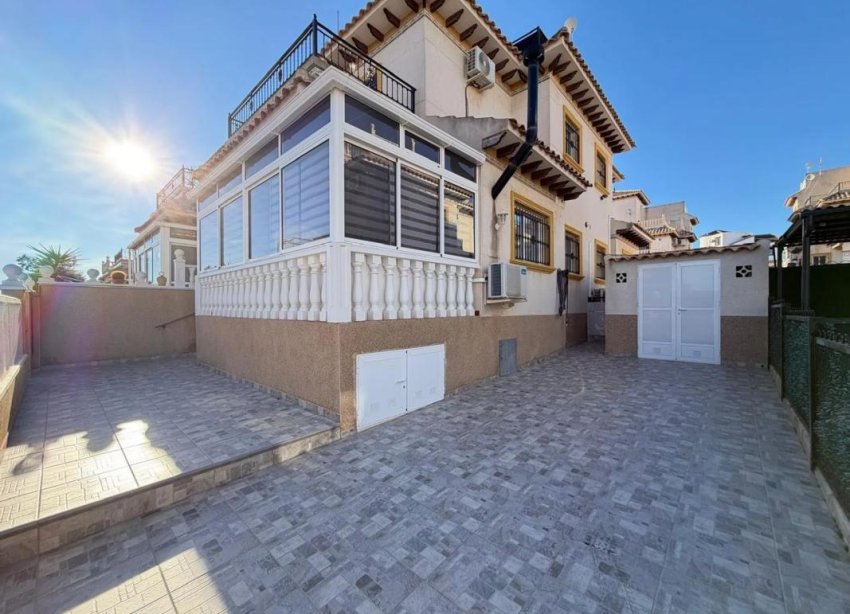 Obra nueva - Casas adosadas - Orihuela