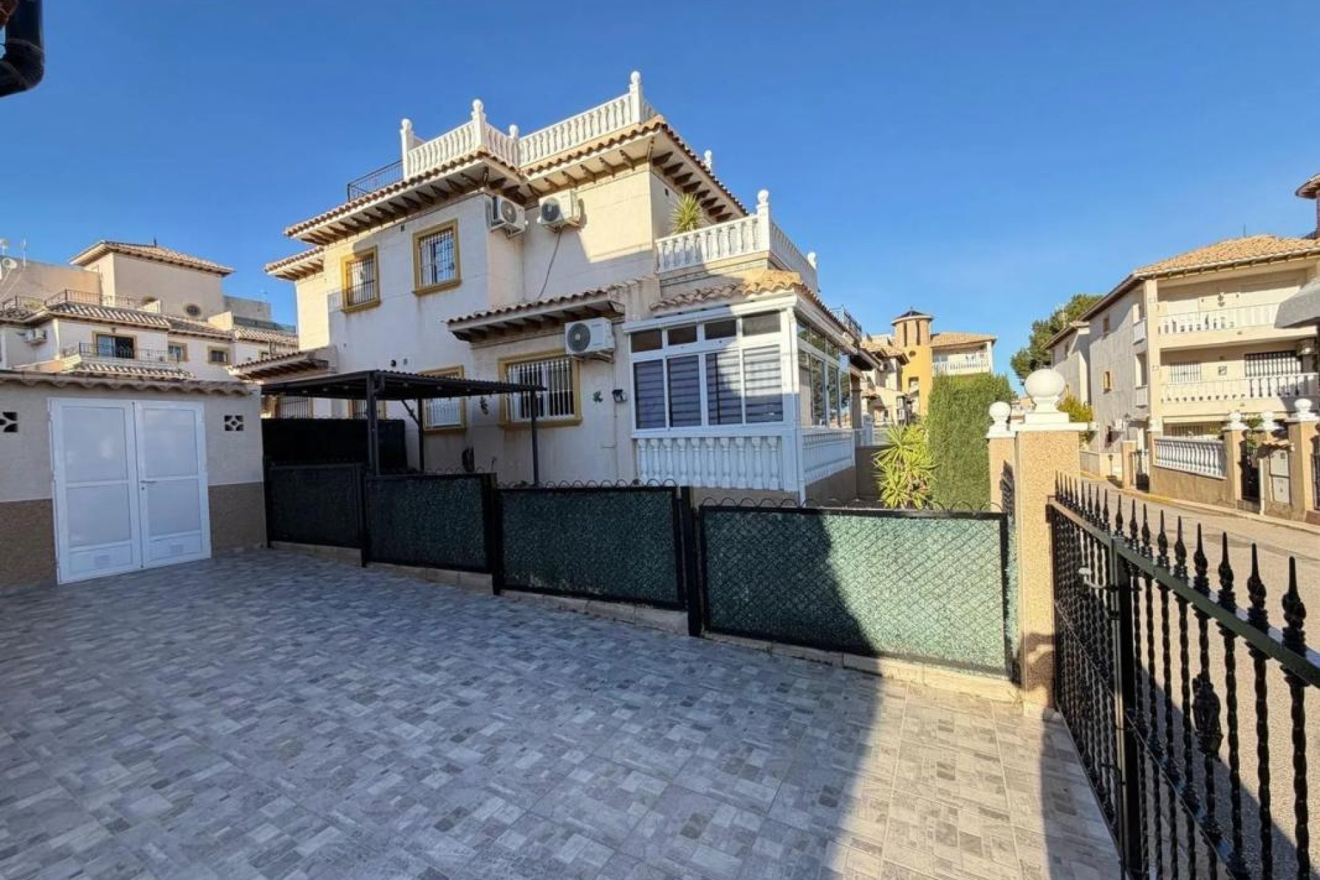 Obra nueva - Casas adosadas - Orihuela