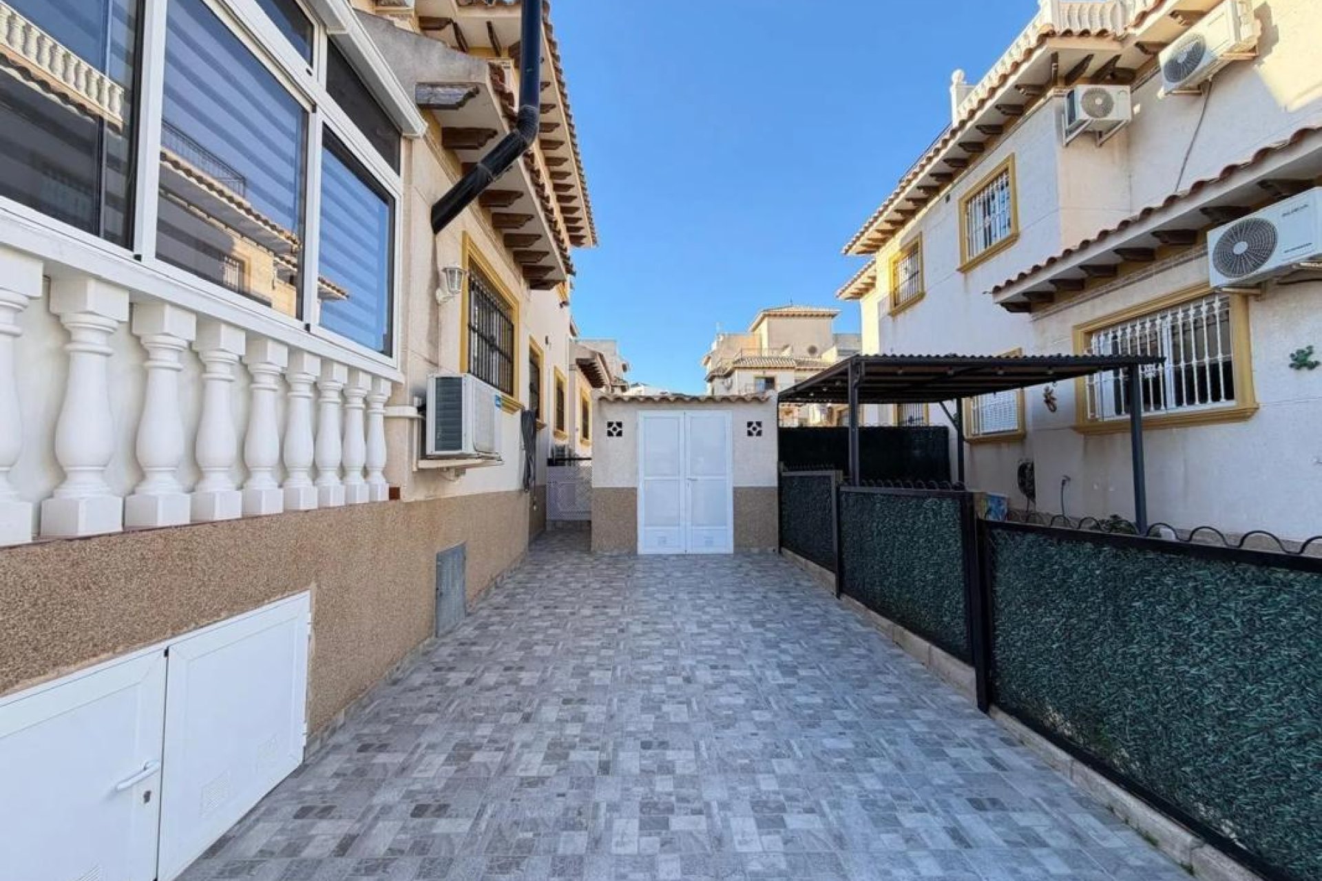 Obra nueva - Casas adosadas - Orihuela