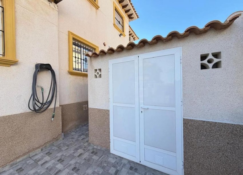 Obra nueva - Casas adosadas - Orihuela