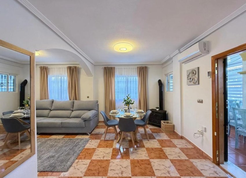 Obra nueva - Casas adosadas - Orihuela
