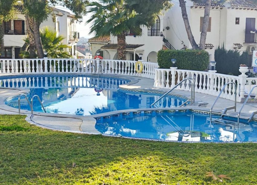 Obra nueva - Chalet independiente - Torrevieja