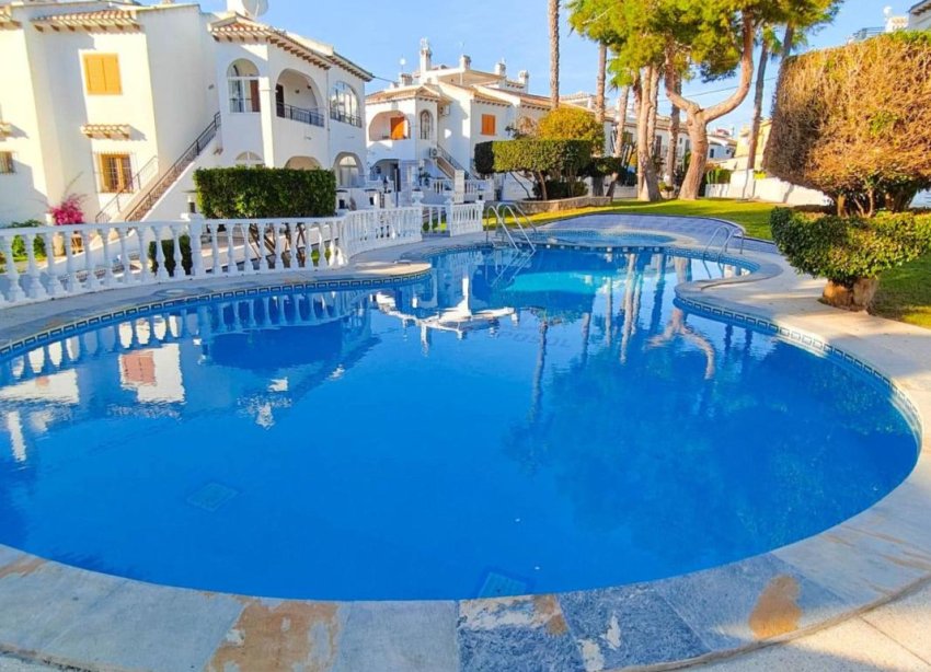 Obra nueva - Chalet independiente - Torrevieja