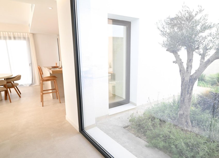 Obra nueva - Villa - Baños y Mendigo