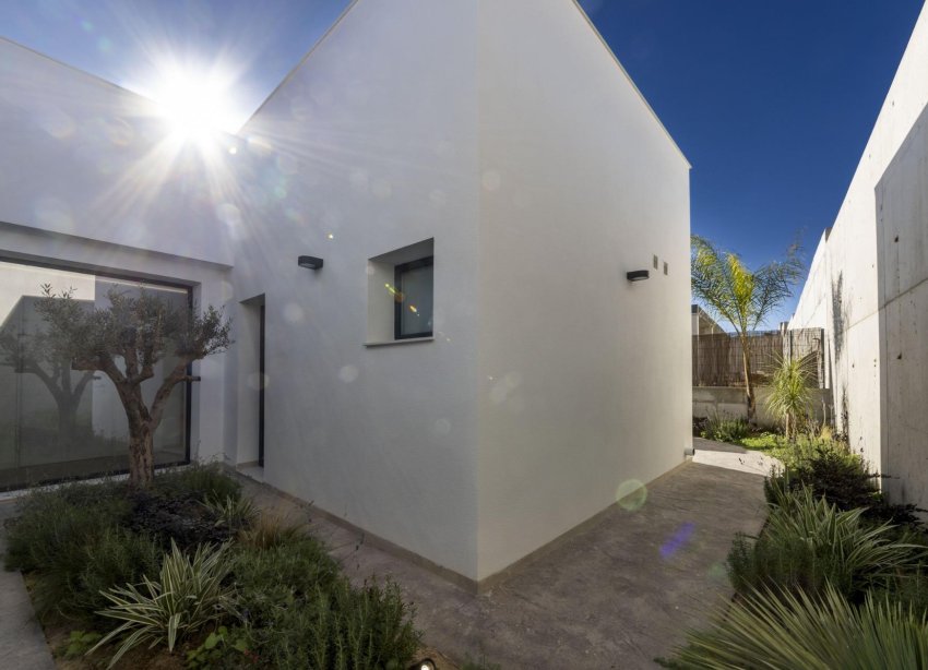 Obra nueva - Villa - Baños y Mendigo