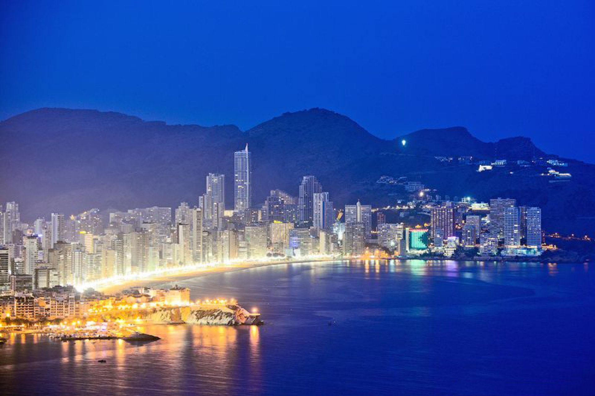 Obra nueva - Villa - Benidorm - Alicante