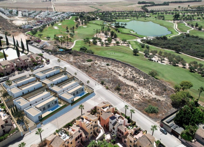 Obra nueva - Villa / Casa - Algorfa