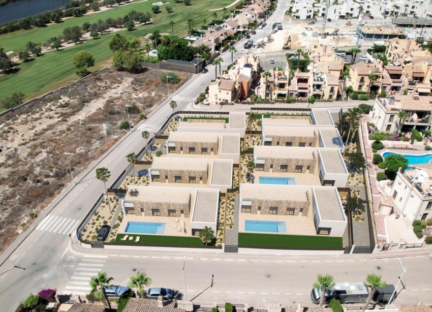 Obra nueva - Villa / Casa - Algorfa