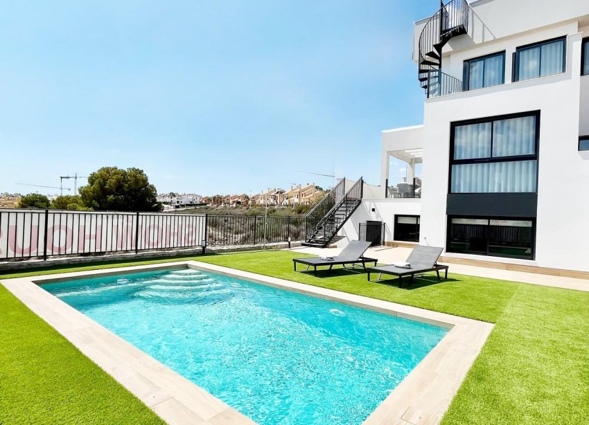 Obra nueva - Villa / Casa - Algorfa