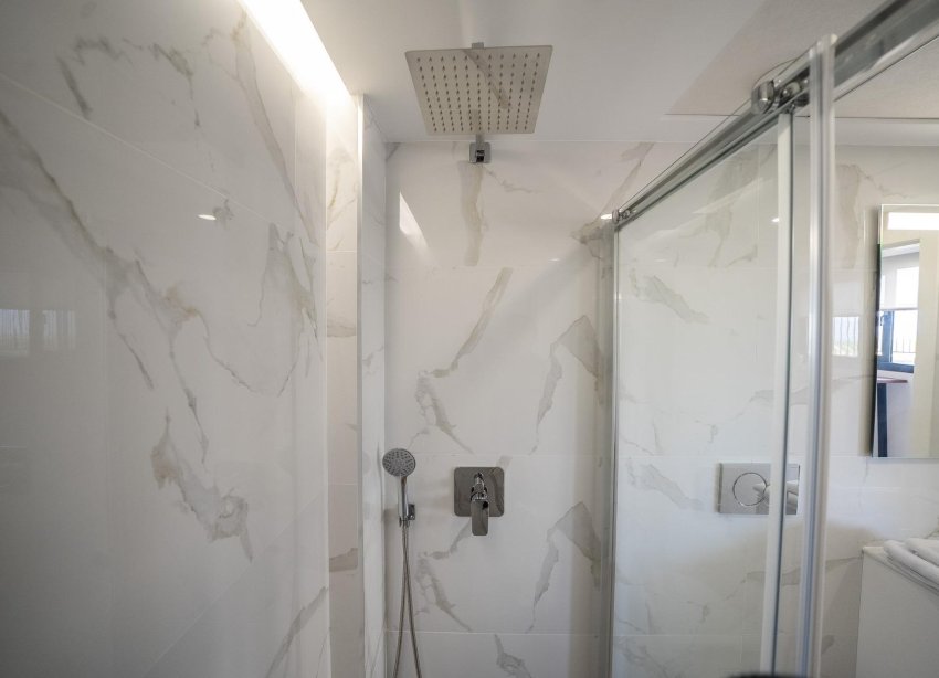 Obra nueva - Villa / Casa - Algorfa