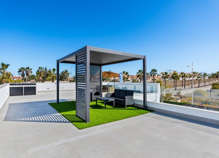 Obra nueva - Villa / Casa - Algorfa