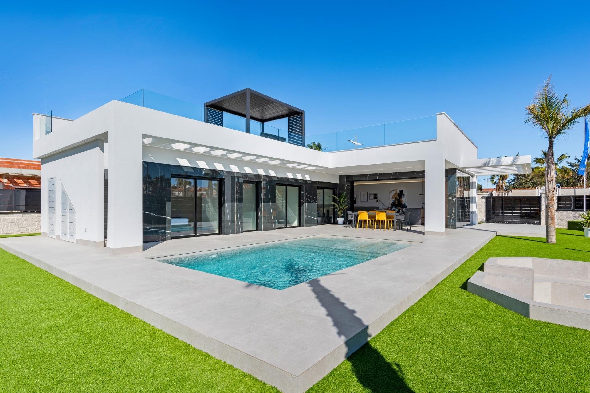 Obra nueva - Villa / Casa - Algorfa
