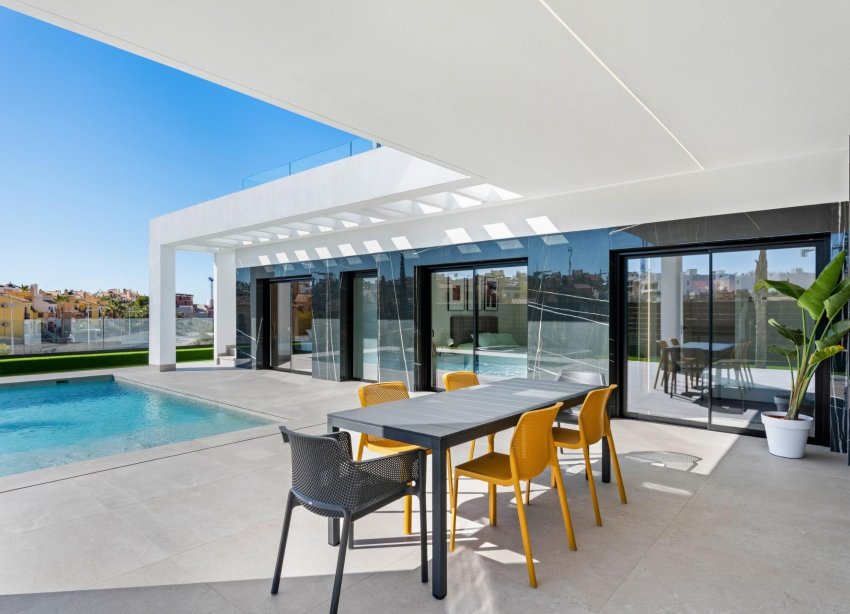 Obra nueva - Villa / Casa - Algorfa