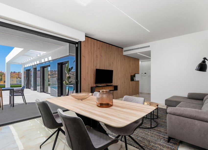 Obra nueva - Villa / Casa - Algorfa