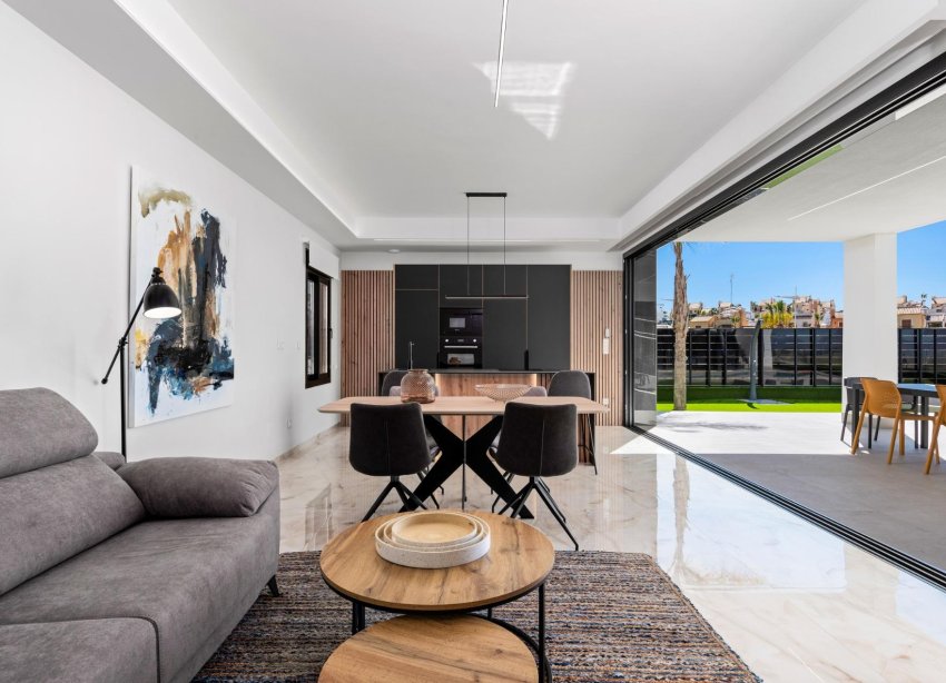 Obra nueva - Villa / Casa - Algorfa