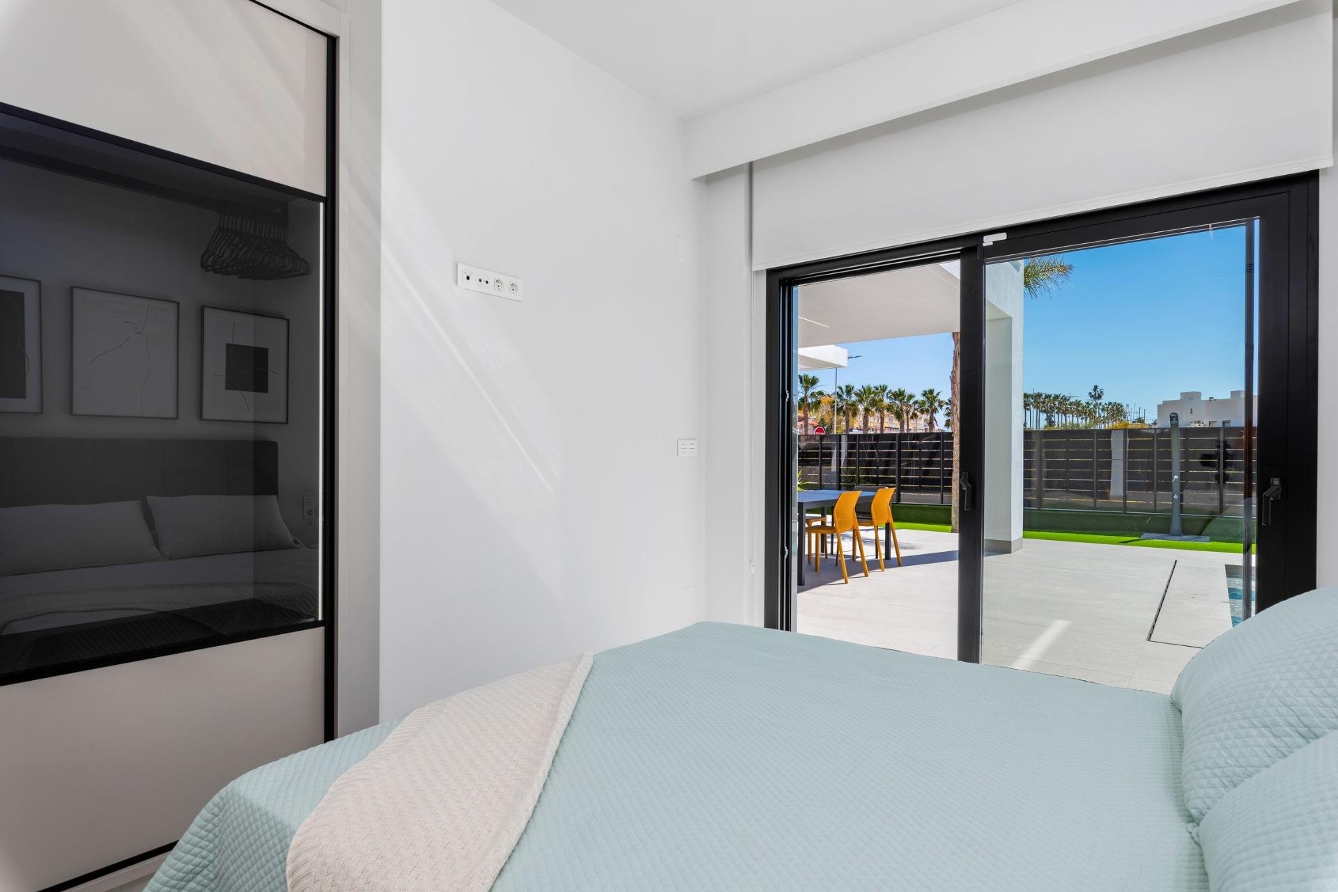Obra nueva - Villa / Casa - Algorfa
