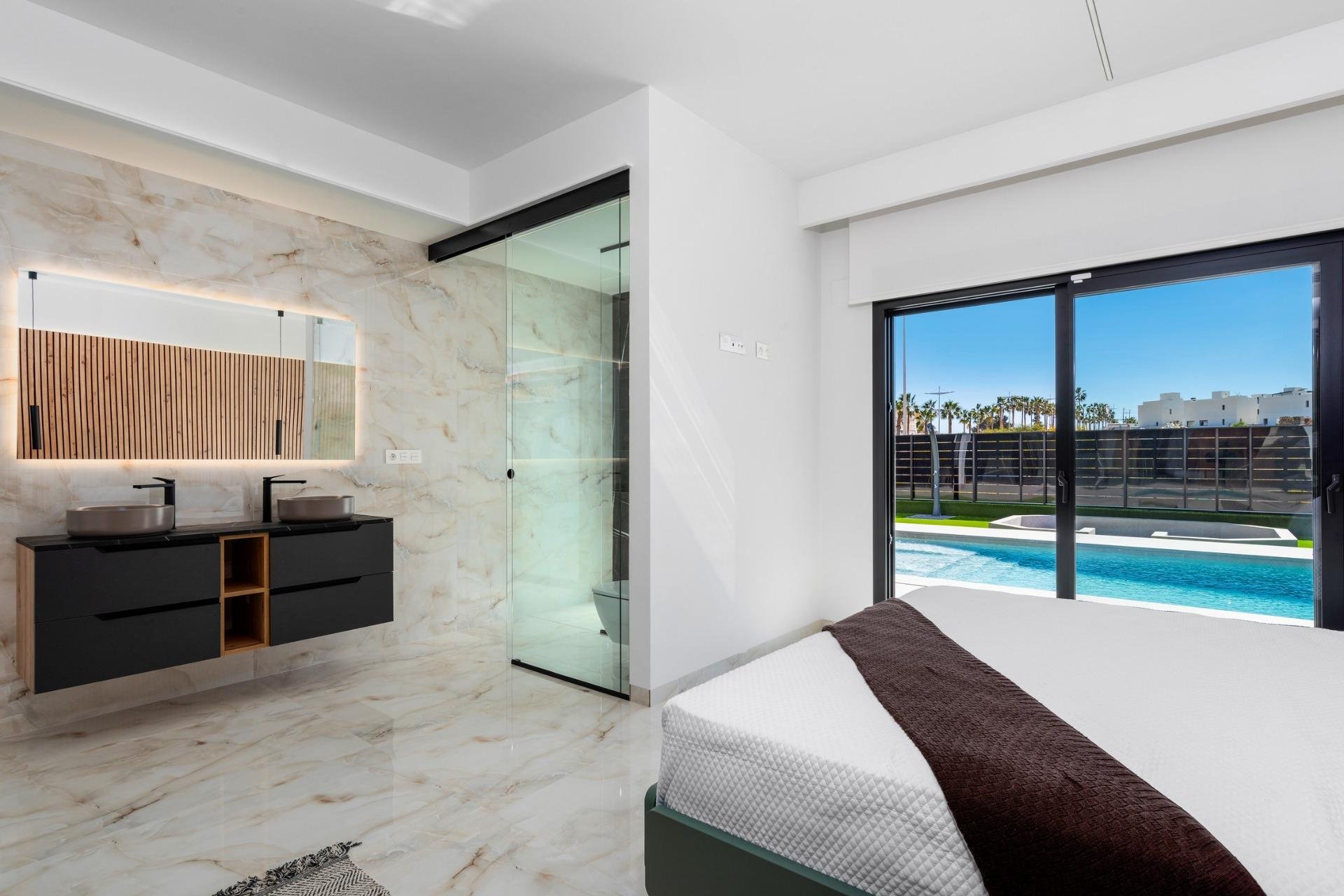 Obra nueva - Villa / Casa - Algorfa