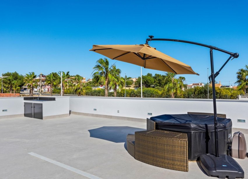 Obra nueva - Villa / Casa - Algorfa