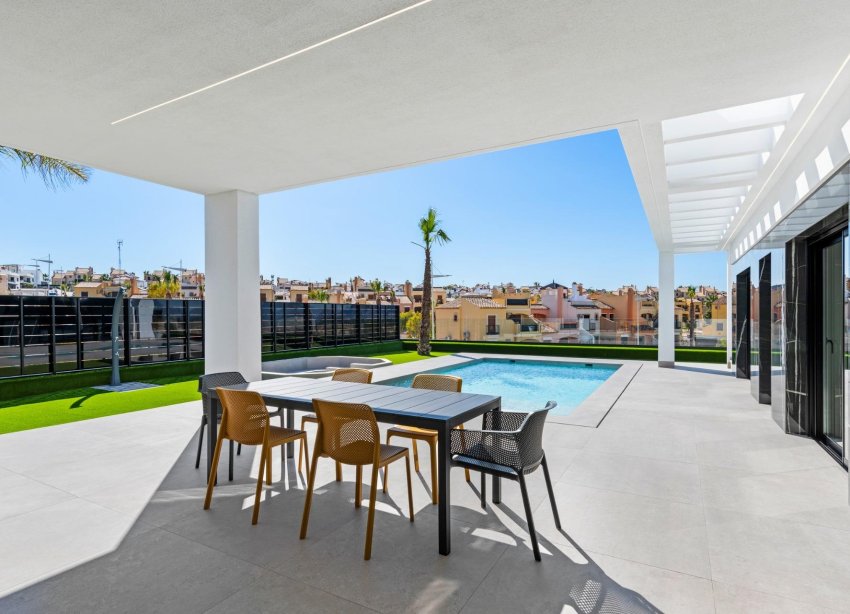 Obra nueva - Villa / Casa - Algorfa