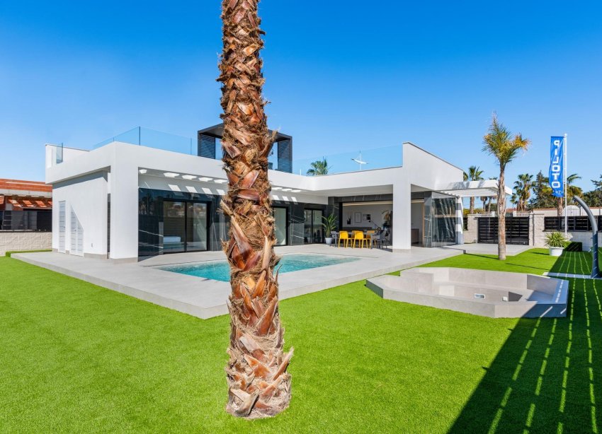 Obra nueva - Villa / Casa - Algorfa