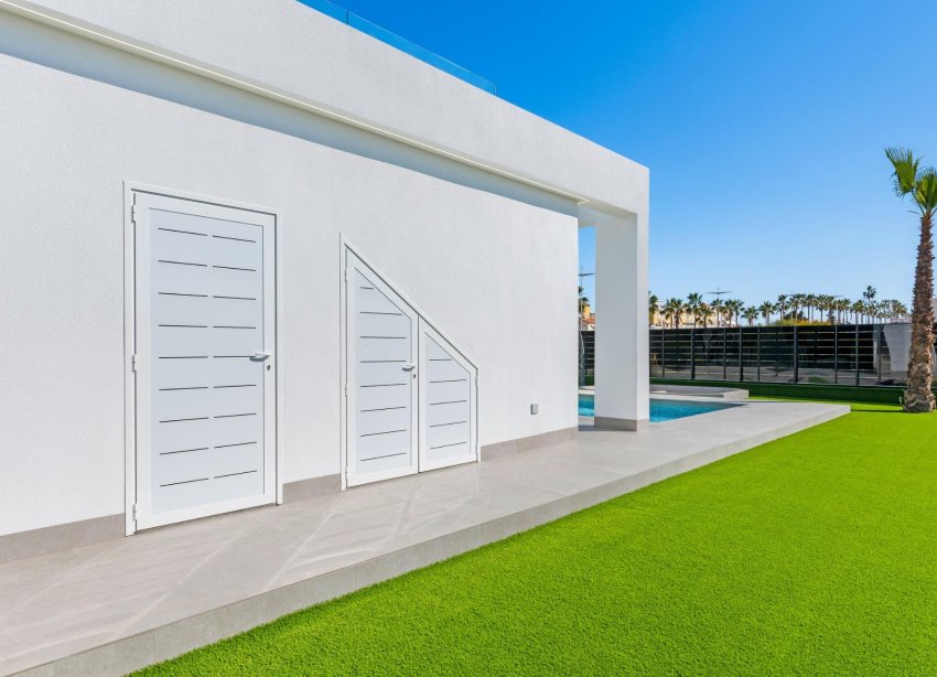 Obra nueva - Villa / Casa - Algorfa