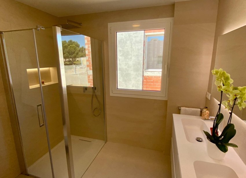Obra nueva - Villa / Casa - Finestrat