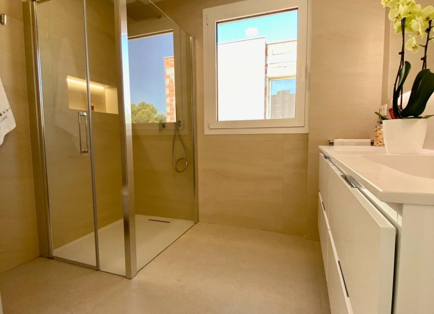 Obra nueva - Villa / Casa - Finestrat