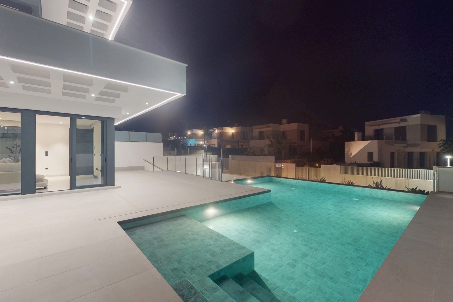 Obra nueva - Villa / Casa - Finestrat