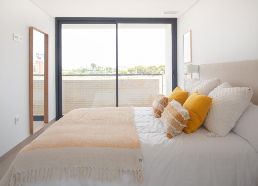 Obra nueva - Villa / Casa - Orihuela Costa