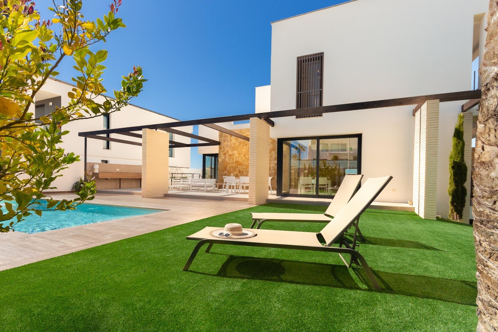Obra nueva - Villa / Casa - Orihuela Costa