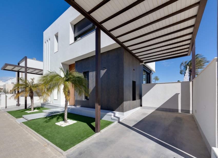 Obra nueva - Villa / Casa - Pilar de la Horadada - Roda Golf