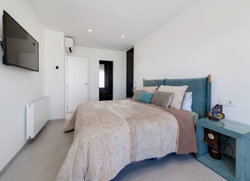 Obra nueva - Villa / Casa - Pilar de la Horadada - Roda Golf