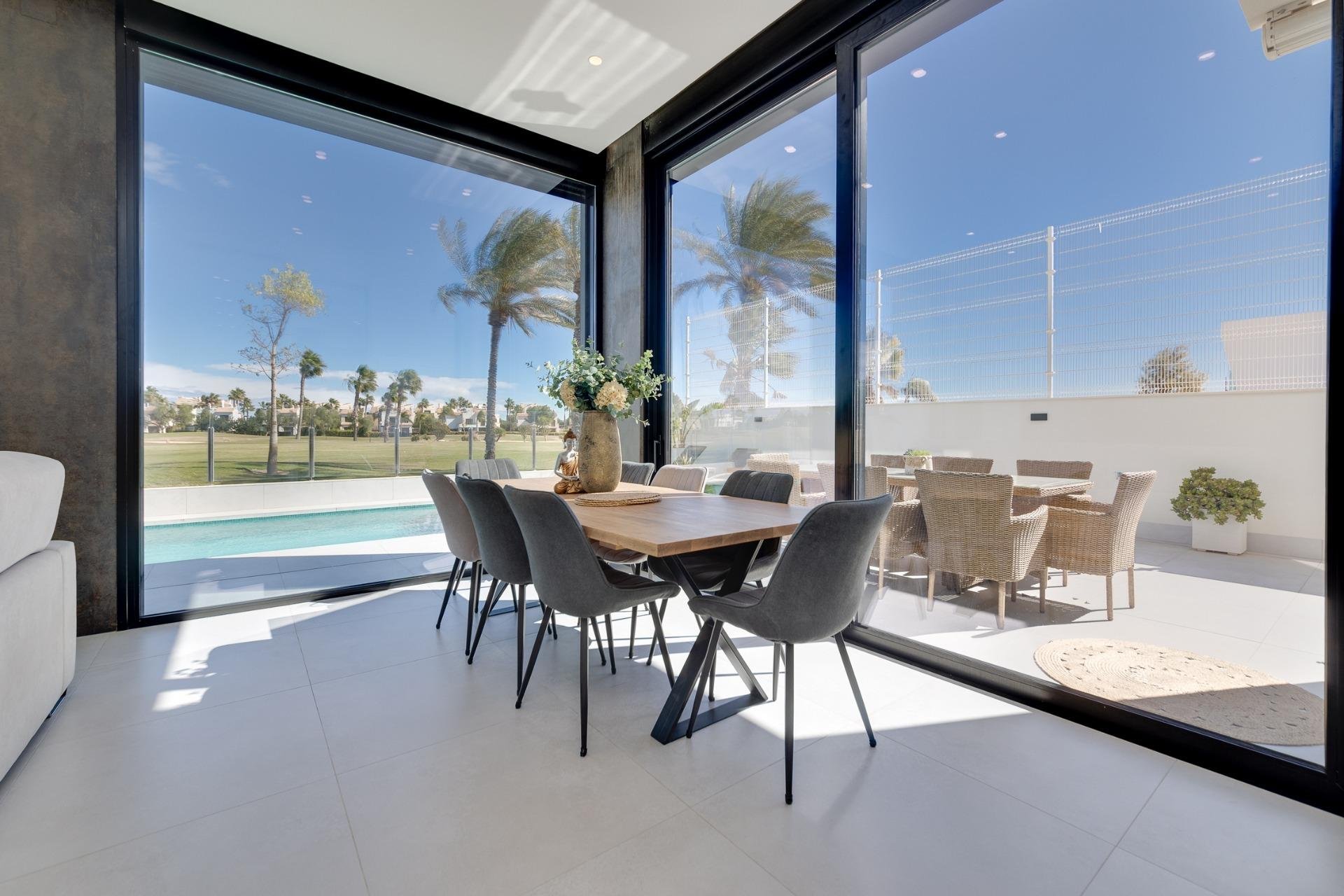 Obra nueva - Villa / Casa - Pilar de la Horadada