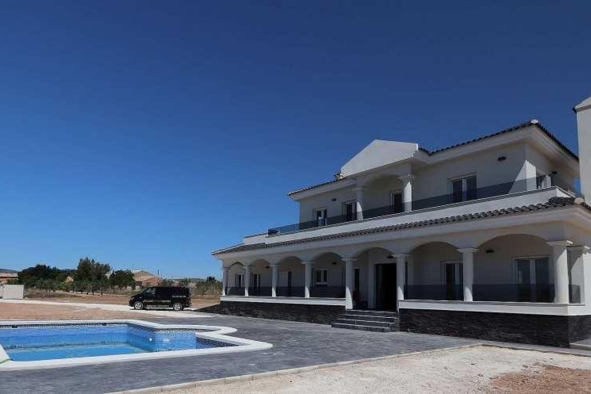 Obra nueva - Villa / Casa - Pinoso