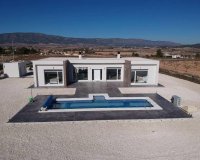 Obra nueva - Villa / Casa - Pinoso