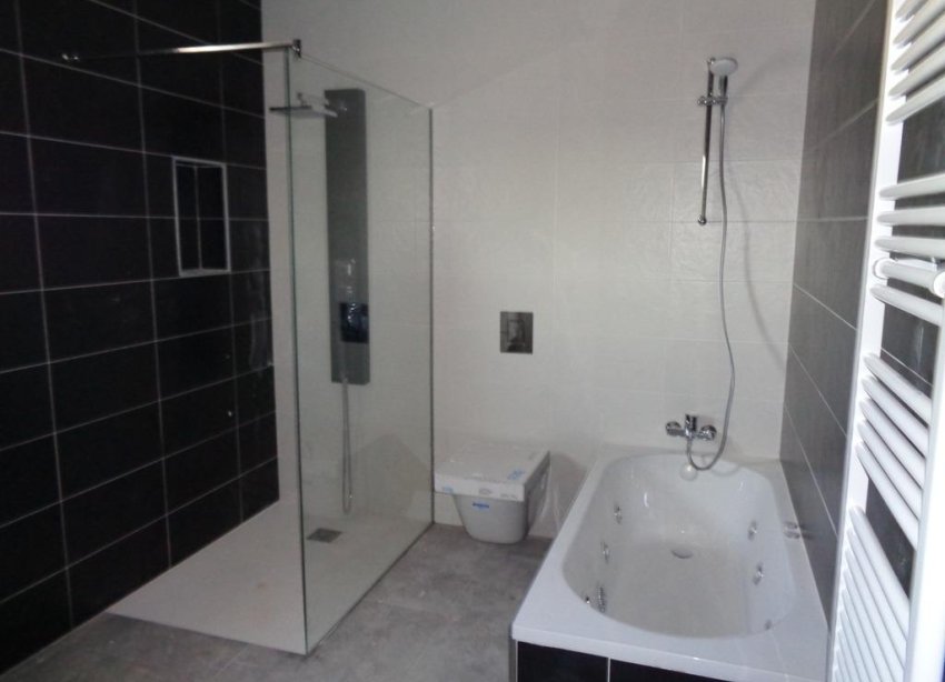 Obra nueva - Villa / Casa - Pinoso