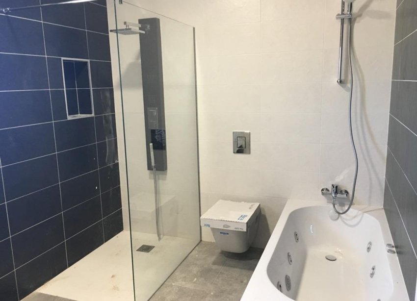 Obra nueva - Villa / Casa - Pinoso