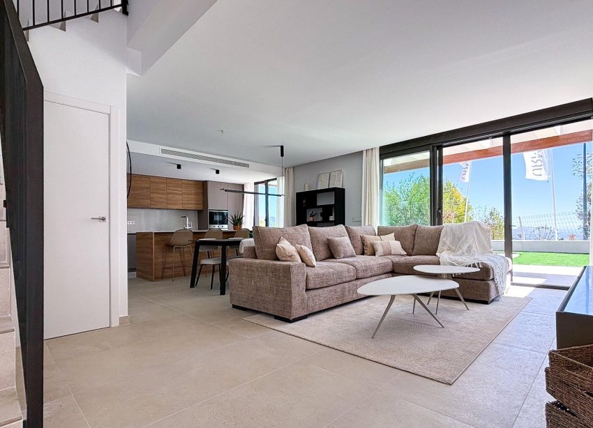 Obra nueva - Villa / Casa - Polop