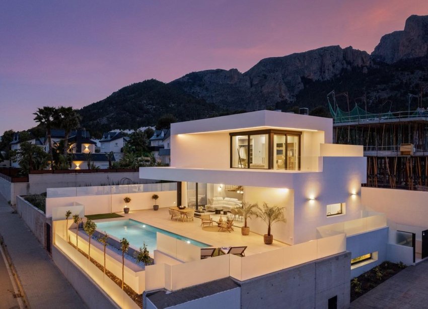 Obra nueva - Villa / Casa - Polop