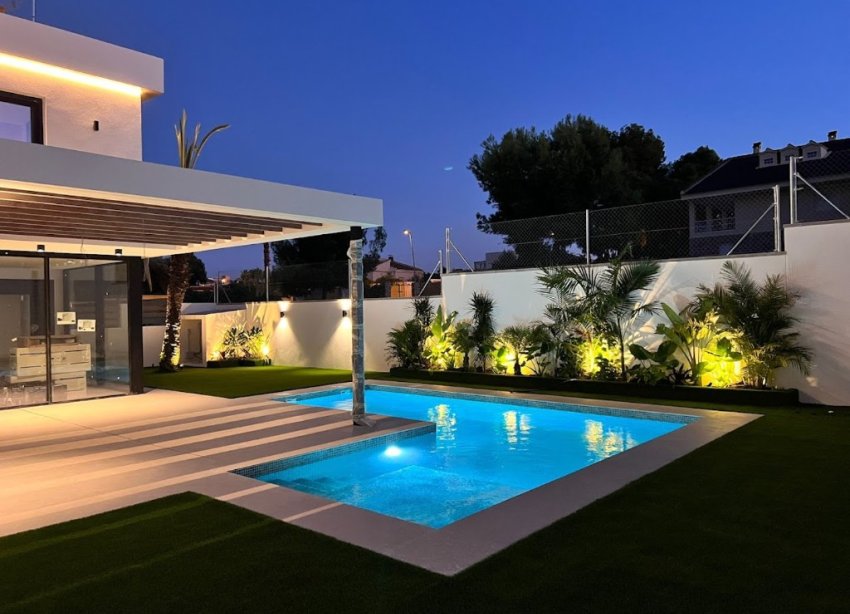 Obra nueva - Villa - Costa Blanca - Orihuela Costa