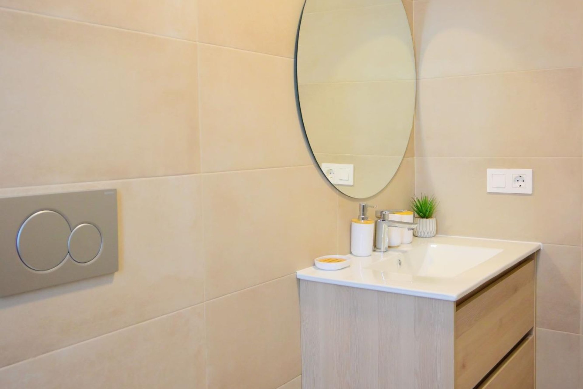 Obra nueva - Villa - Dolores - polideportivo