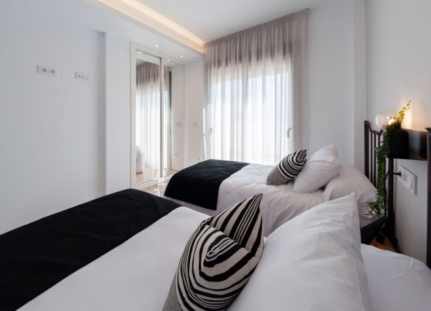 Obra nueva - Villa - Los Alcazares - Alicante