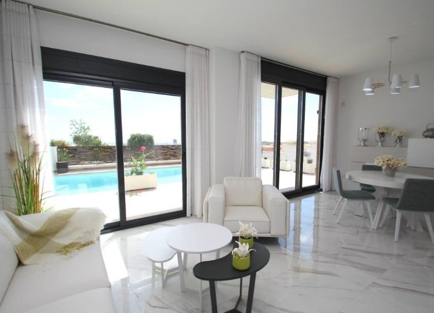 Obra nueva - Villa - Orihuela Costa - Campoamor